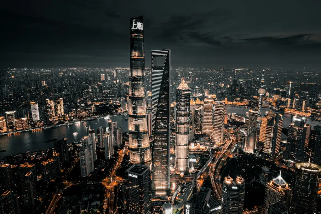 昆山地区挖掘机型号参数对比及选购建议